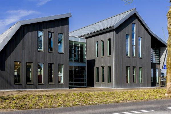 Nieuw kantoor Leegwater Houtbereiding
