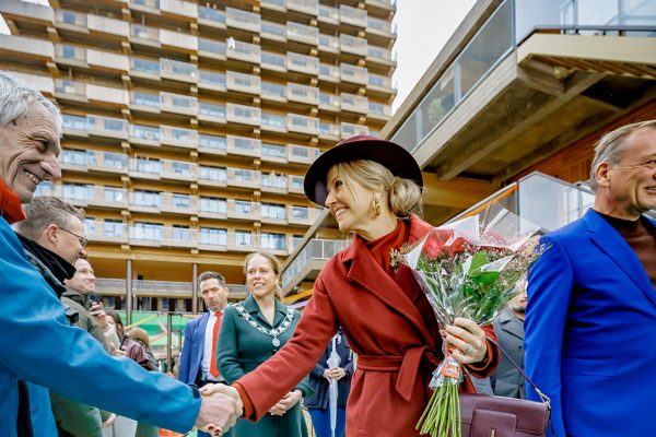18 November 2025 - 14:06:12: Opening Sawa

Photo credit: Jorrit Lousberg/Light at Work Photography